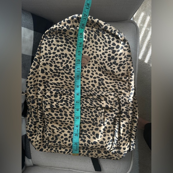 Leopard Billabong Backpack main image 8